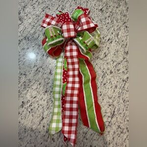 Festive Red and Green Holiday Bow.  Hand crafted.  GUC. SEE PICTURES